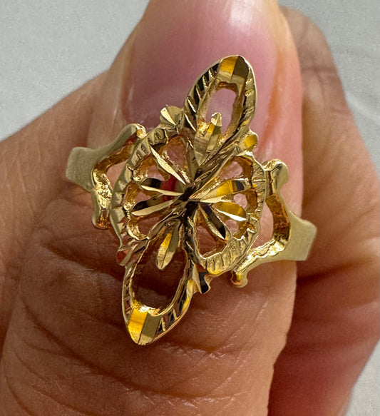 Gold vintage ring