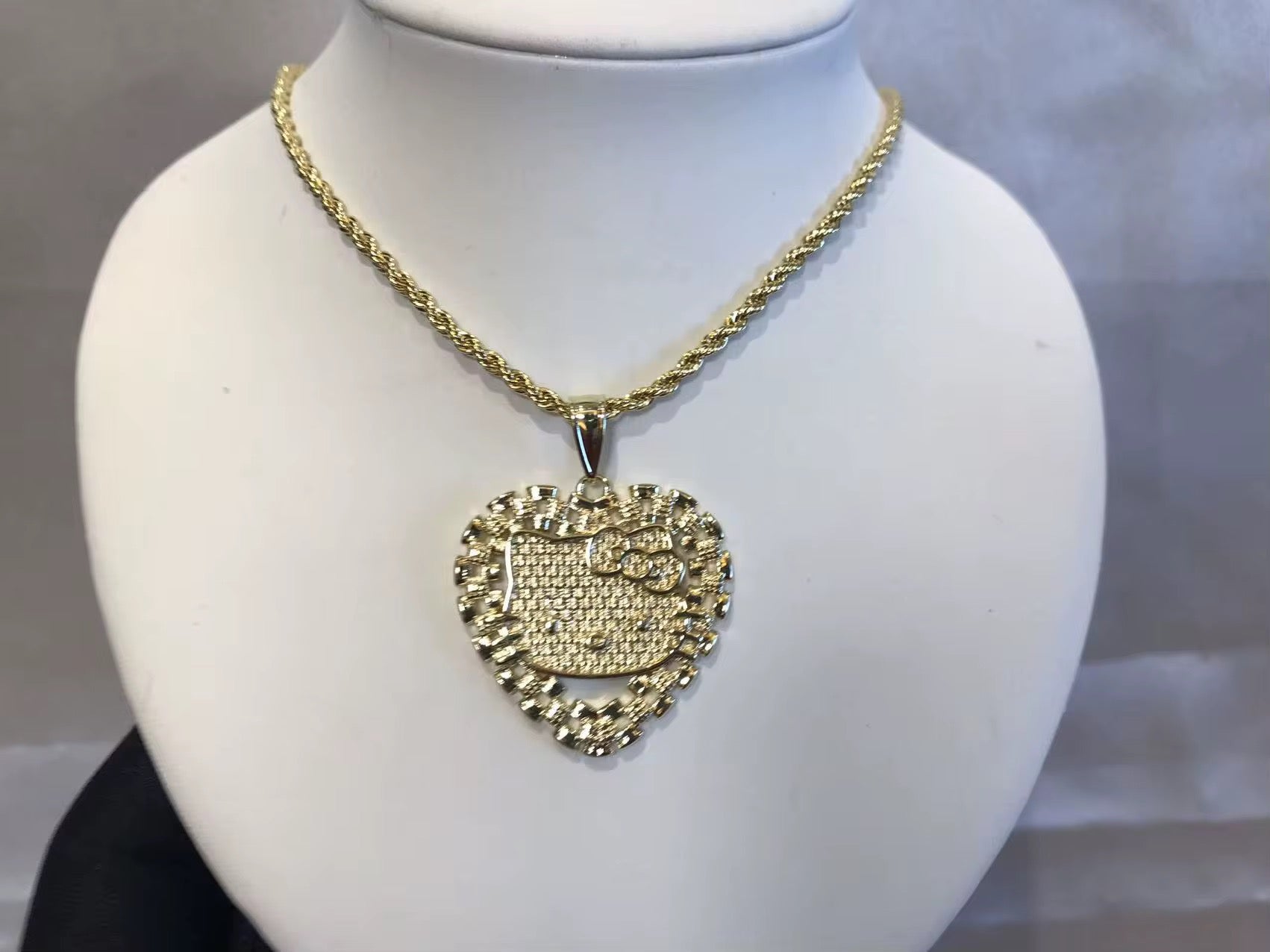 Hk rollie pendent necklace